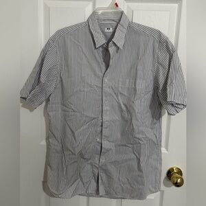 Uniqlo Men's Grey Striped Button Down Shirt